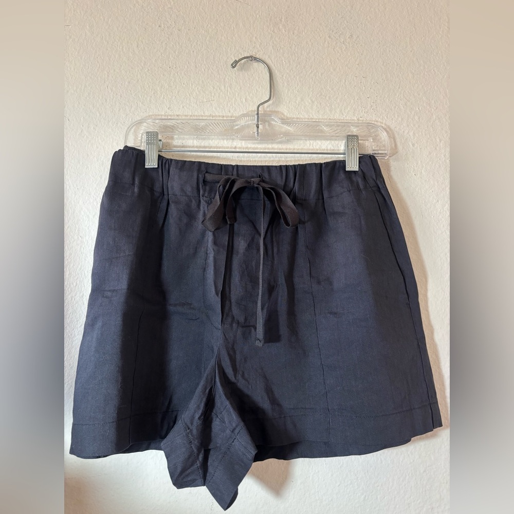 Black Linen Babaton Spring/Summer shorts